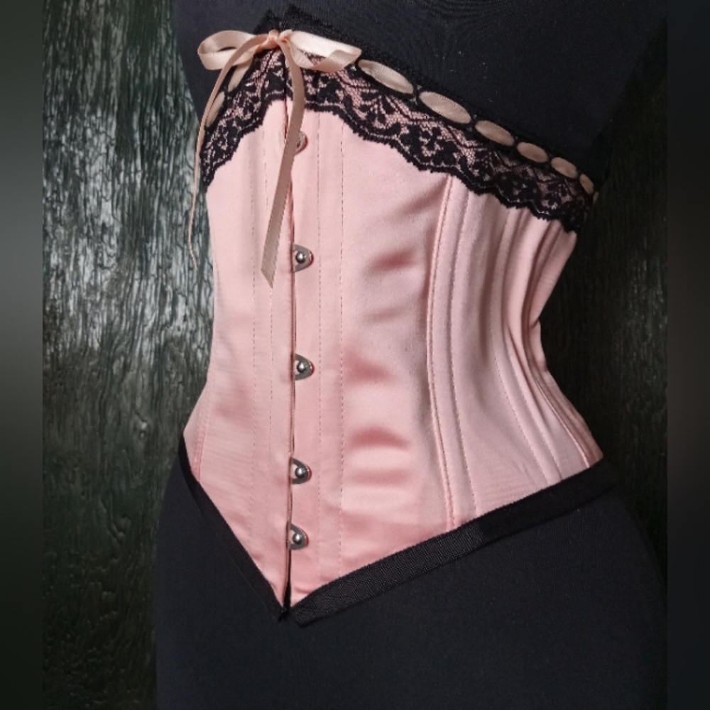 Handmade steel boned Victorian underbust corset by La belle fairy waist size 22"